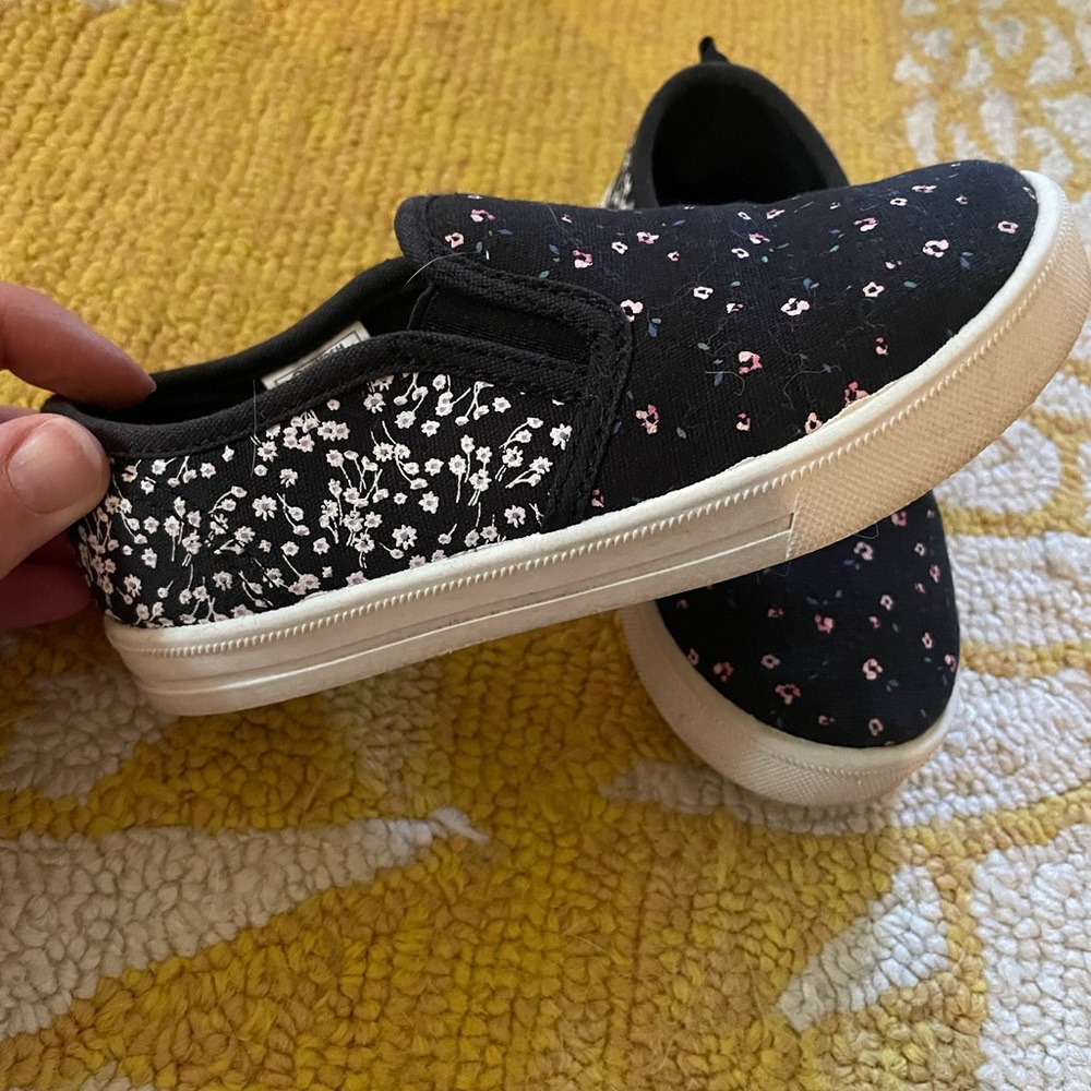 Osh Kosh slip on sneakers